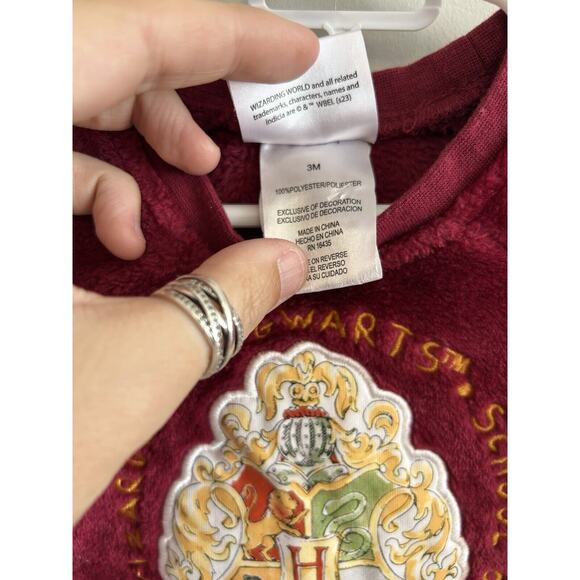 Harry Potter Wizarding World Hogwarts Baby Sweatsuit 3 Months Fuzzy Maroon - Picture 6 of 7